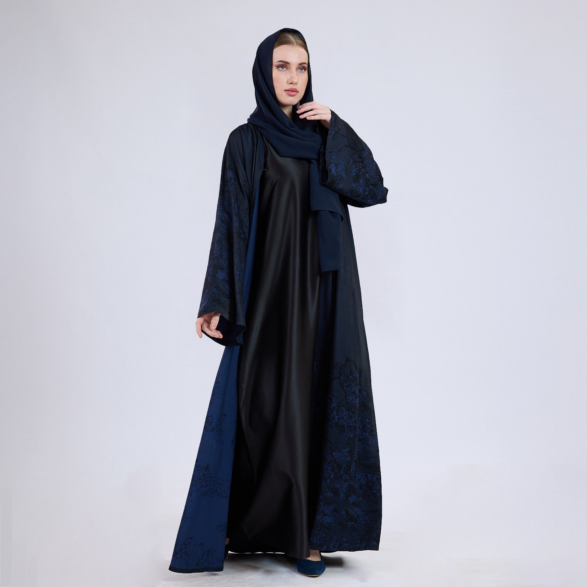 Printed Jacquard Open Abaya with Flared Sleeves Blue