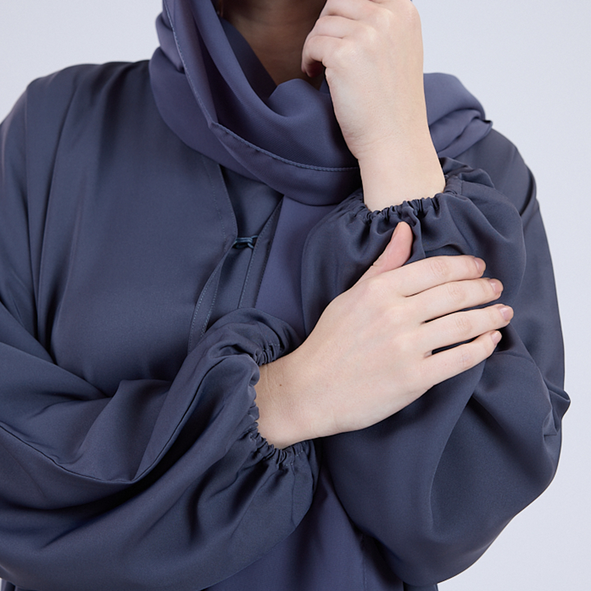 Nida Open Abaya with Elastic Sleeves