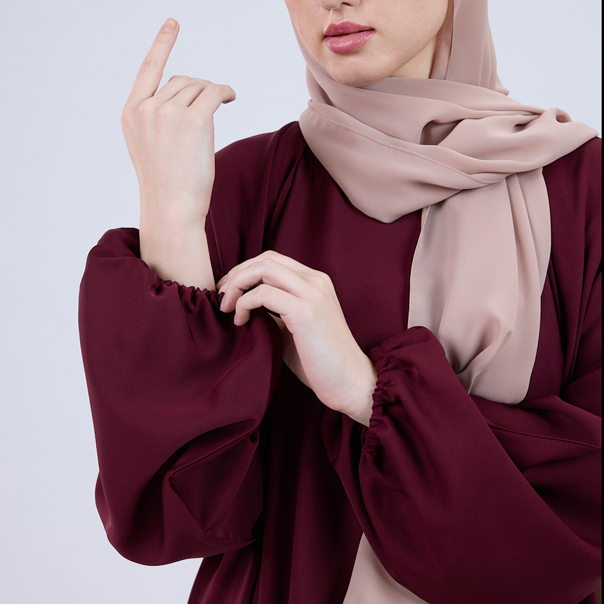 Nida Open Abaya with Elastic Sleeves