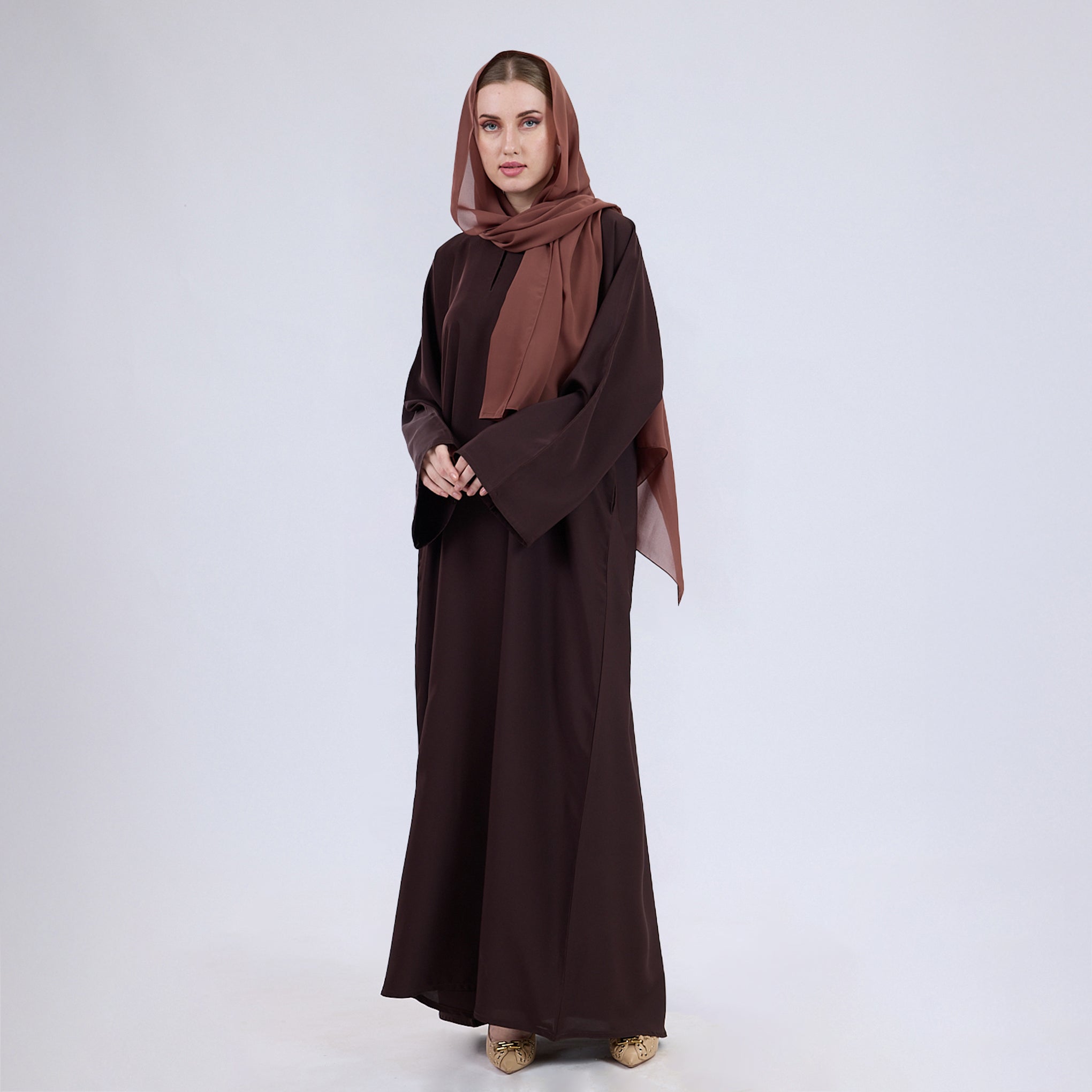 Nida Fabric Classic Closed Abaya With Wide Sleeves