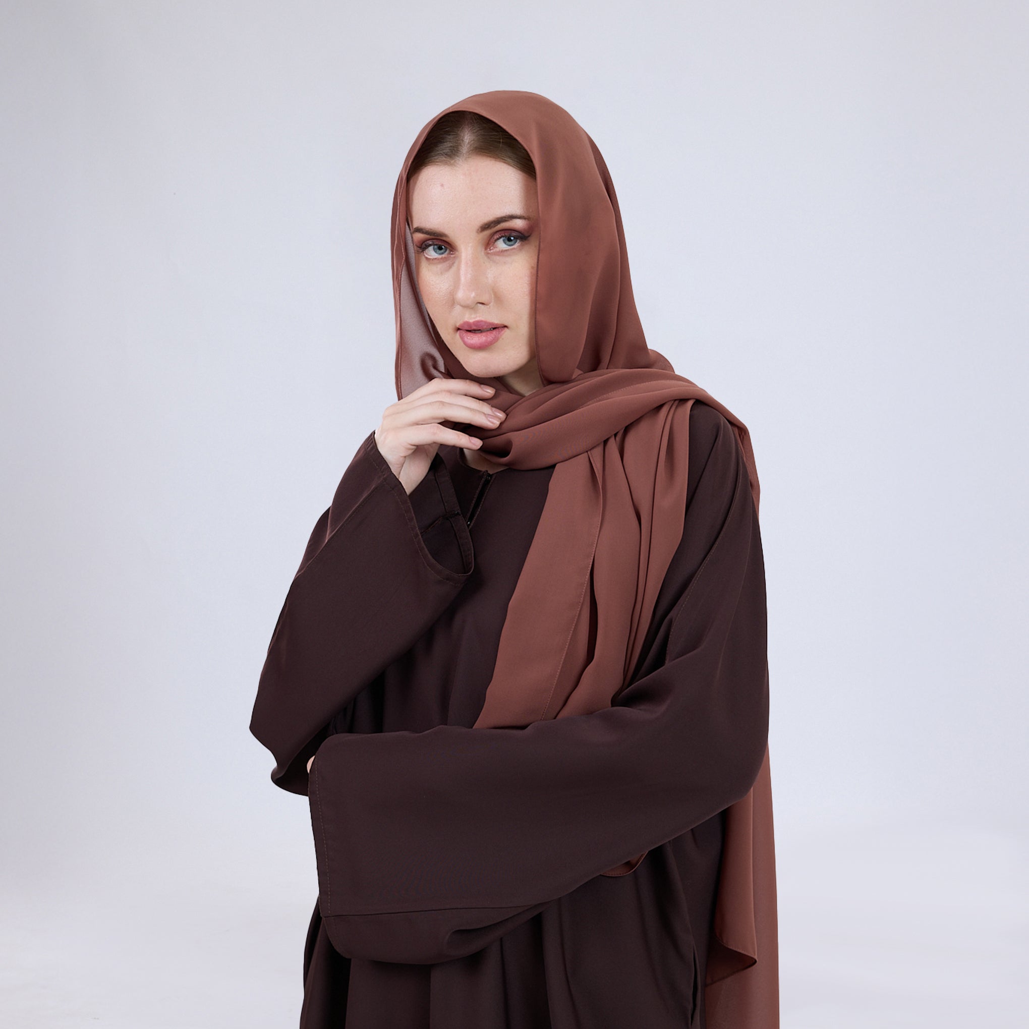 Nida Fabric Classic Closed Abaya With Wide Sleeves
