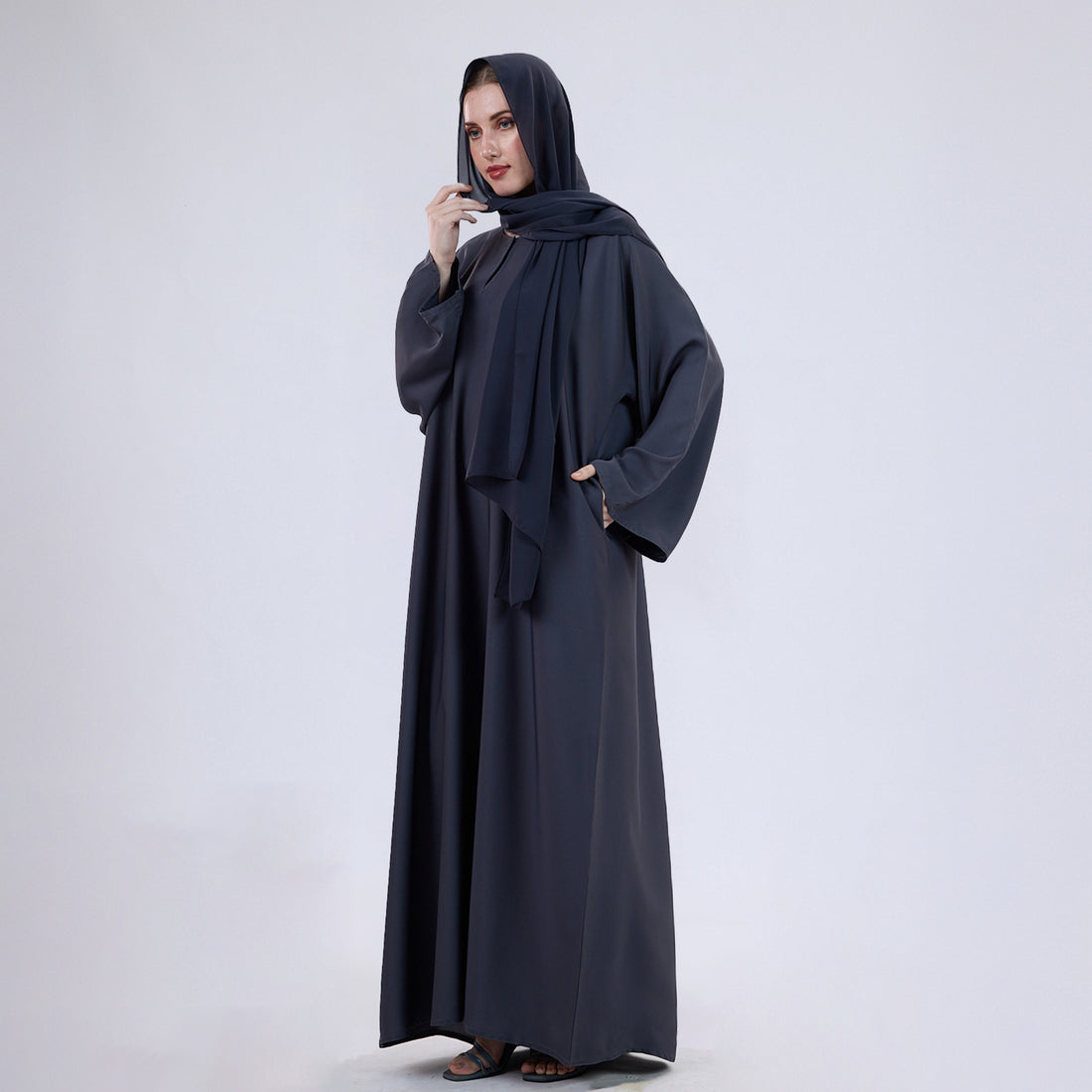Nida Fabric Classic Closed Abaya With Wide Sleeves