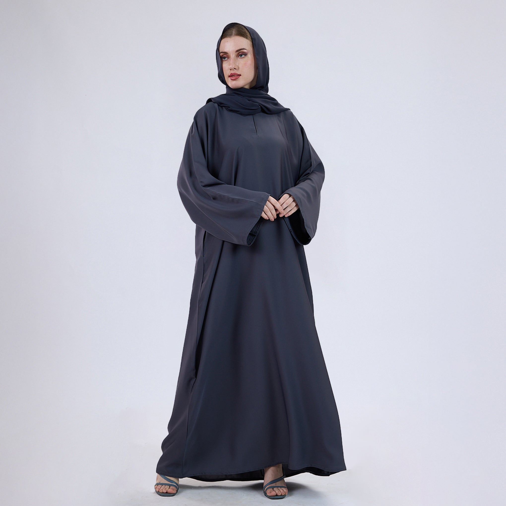 Nida Fabric Classic Closed Abaya With Wide Sleeves