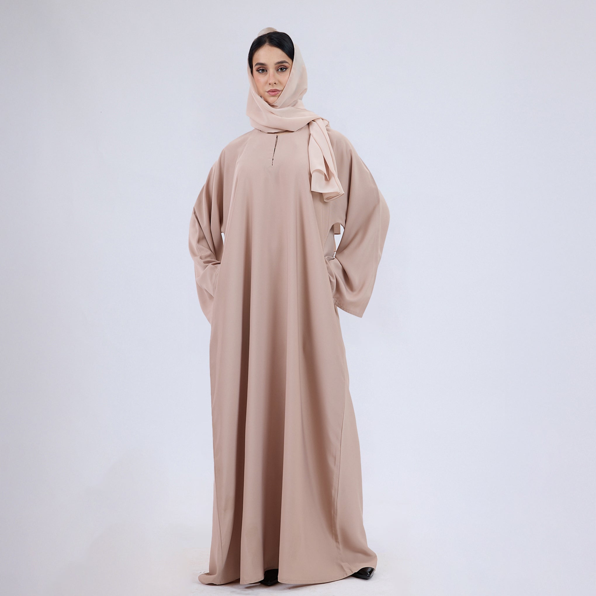 Nida Fabric Classic Closed Abaya With Wide Sleeves