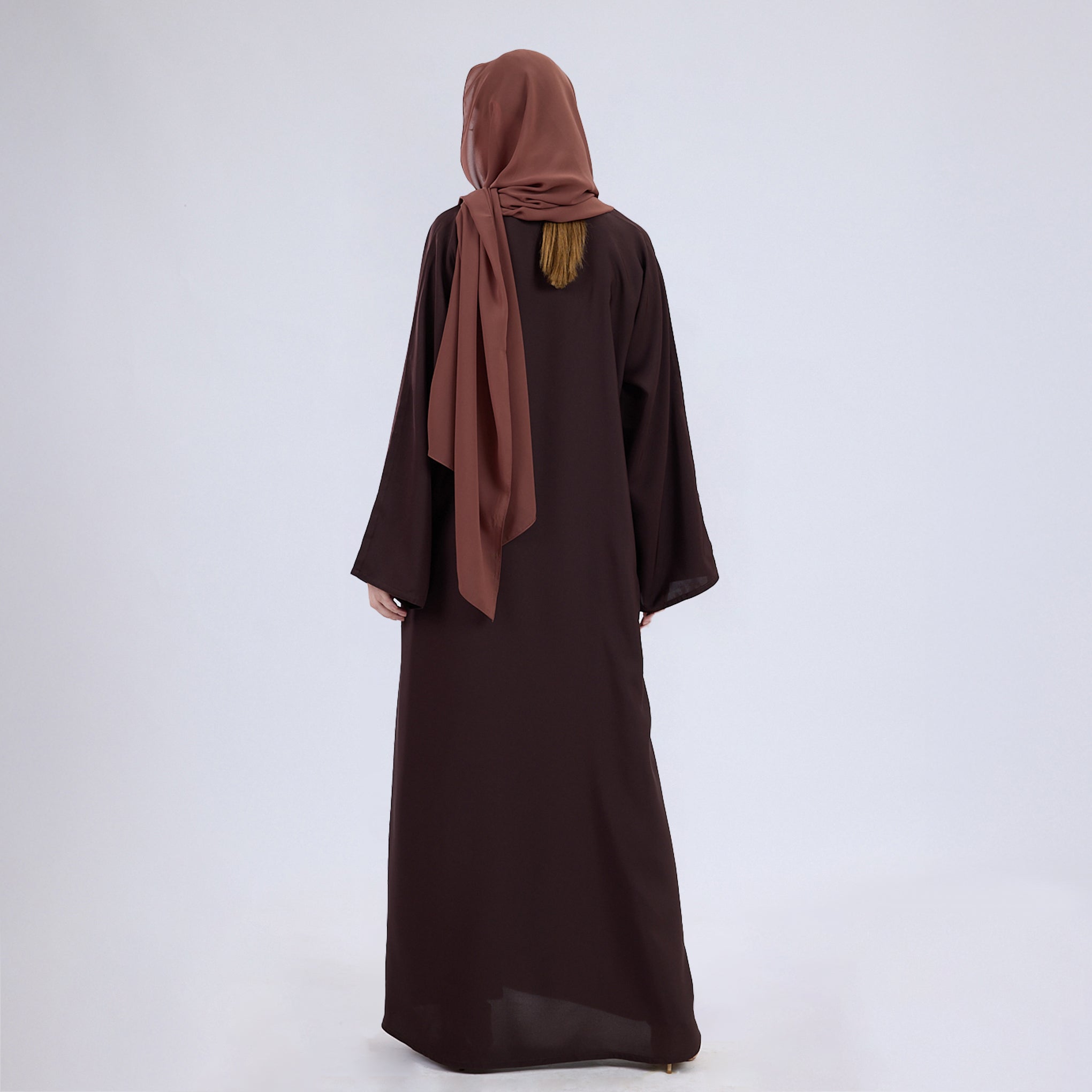 Nida Fabric Classic Closed Abaya With Wide Sleeves